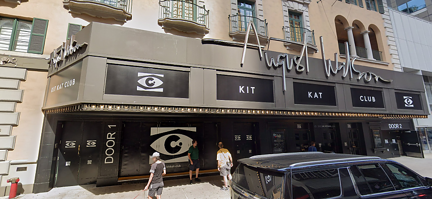 캬바레 앳 더 킷캣 클럽 Cabaret at the Kit Kat Club